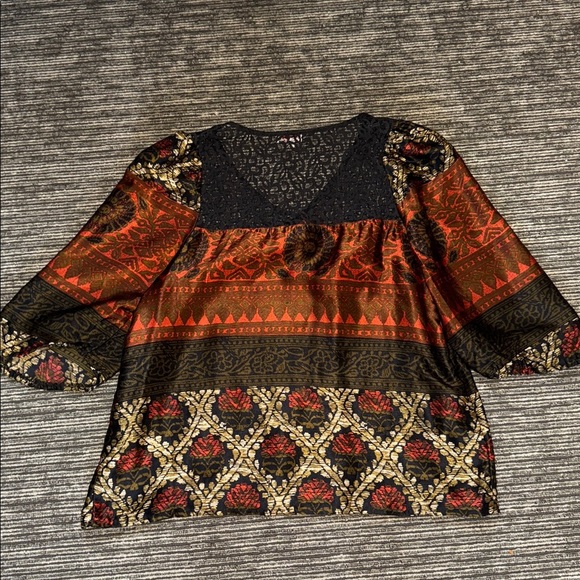 Sundance Silk and Lace Tunic Size Small - Picture 5 of 5